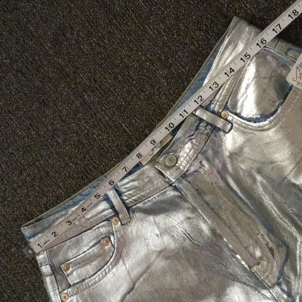🆕️ 💙Free People💙 - Silver Maggie Foil Jean - Picture 12 of 16